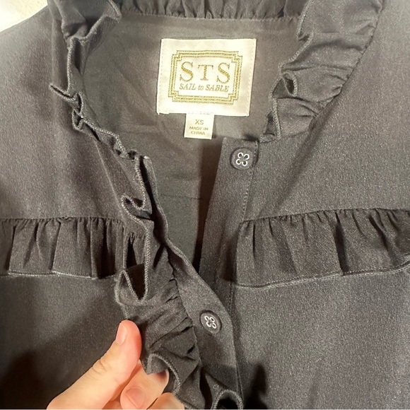 Sail to Sable x Tuckernuck Button Down Tiered Flutter Sleeve Black Classic Dress - Picture 3 of 8